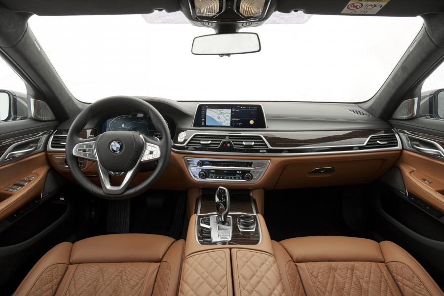 Торпедо BMW 750Li xDrive (G12) 2019 года  (WW) (фото 138 из 164)